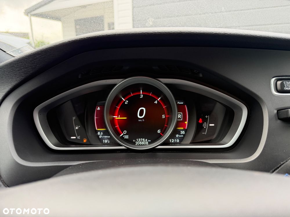Volvo V40 - 16