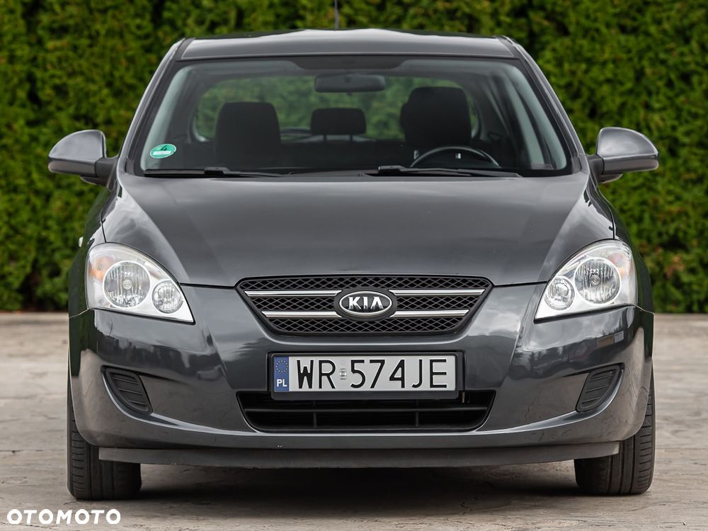 Kia Ceed 1.4 CVVT LX Basis - 4