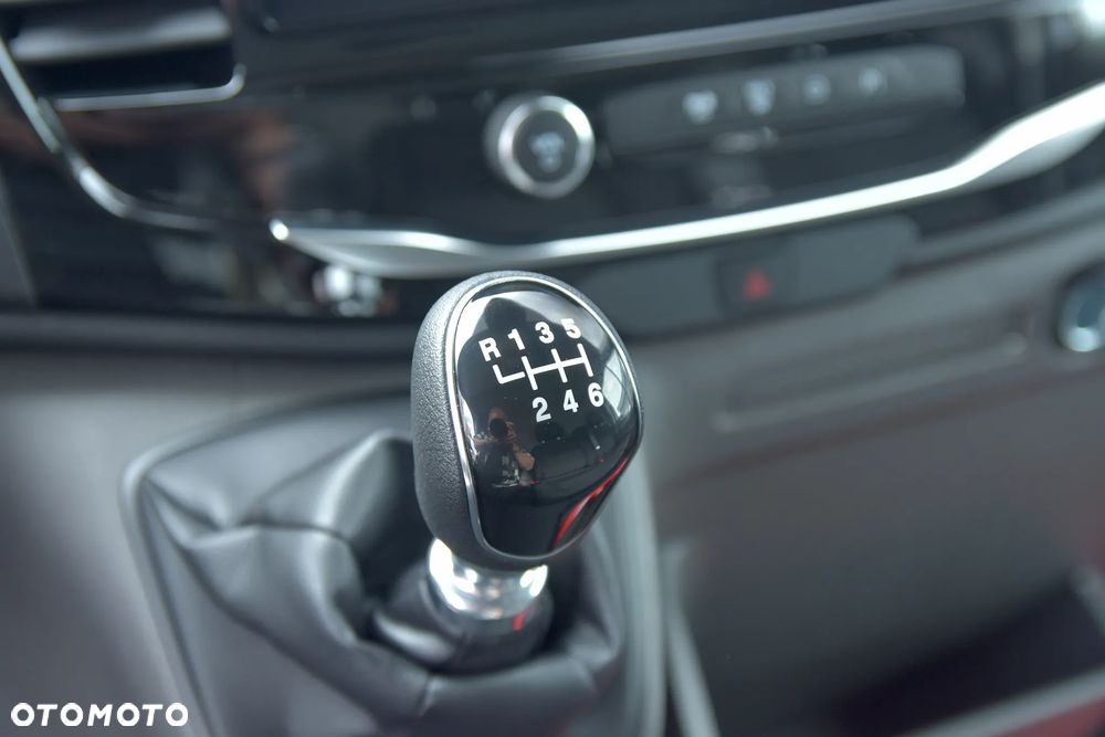 Ford Transit Furgo L3H2 2.0 130KM FWD M6 VAN TREND 350 - 17