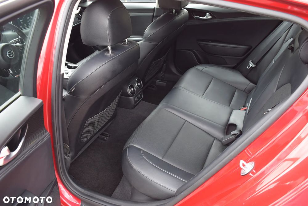 Kia Stinger 3.3 T-GDI V6 GT AWD - 8