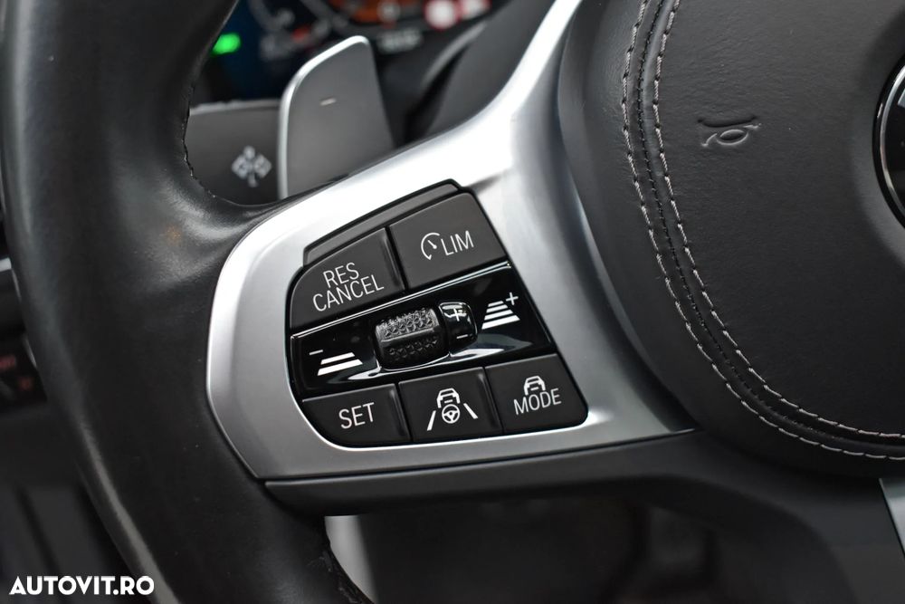 BMW Seria 8 - 19