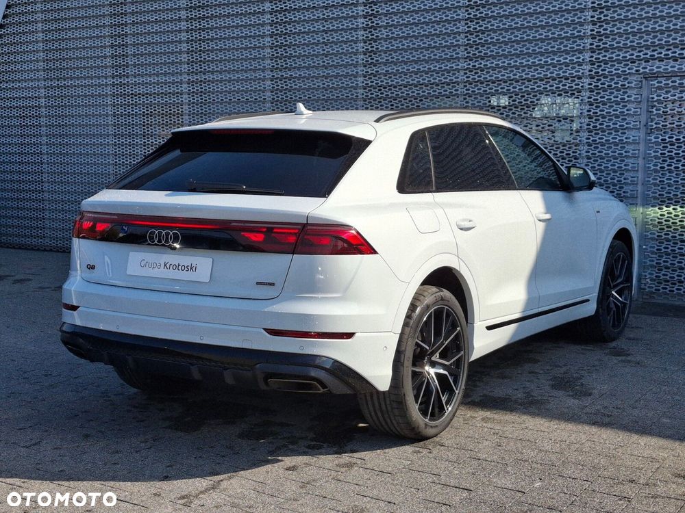 Audi Q8 - 9