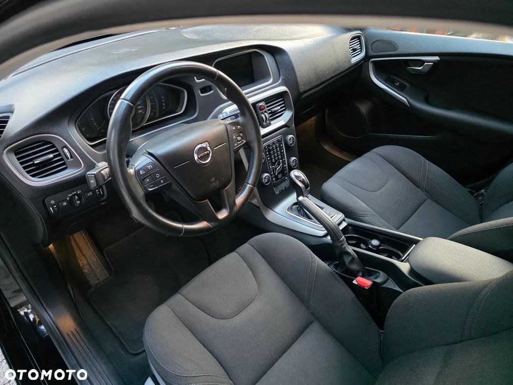 Volvo V40 - 18