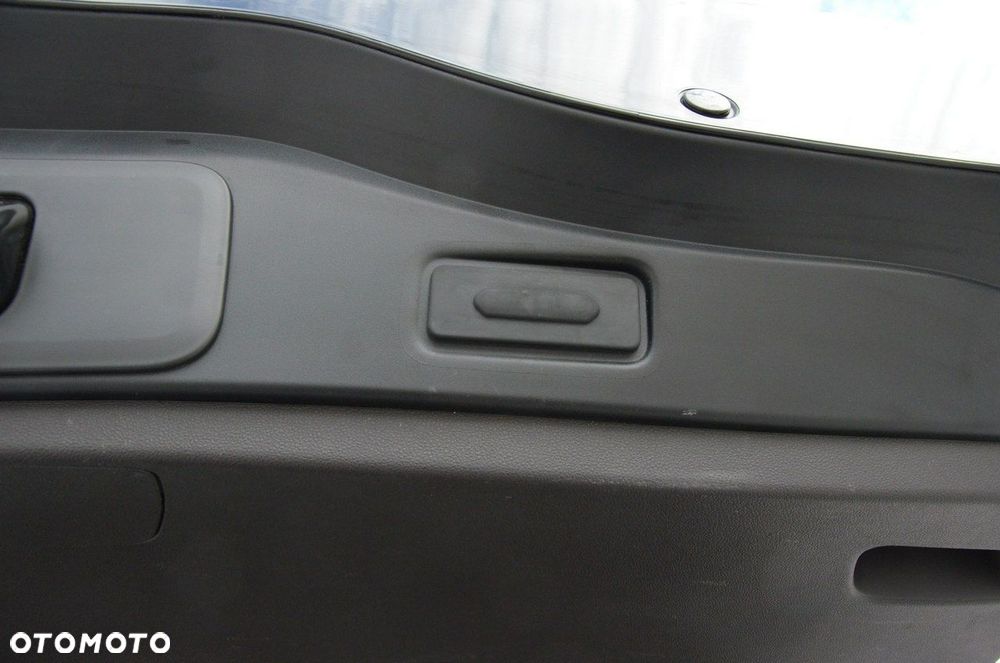 Renault Espace 1.6 dCi Energy Initiale Paris EDC 7os - 17