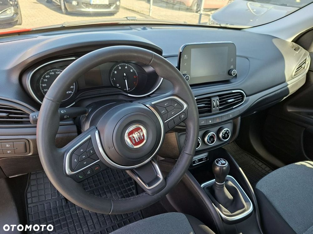 Fiat Tipo - 12