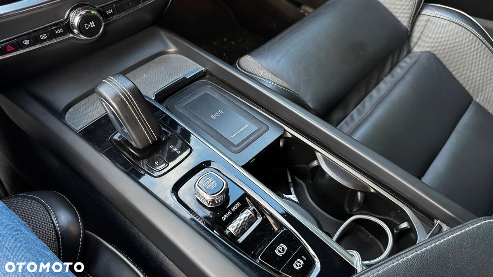 Volvo V60 B4 D R-Design - 19
