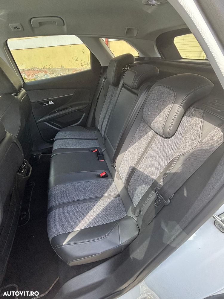 Peugeot 3008 - 17