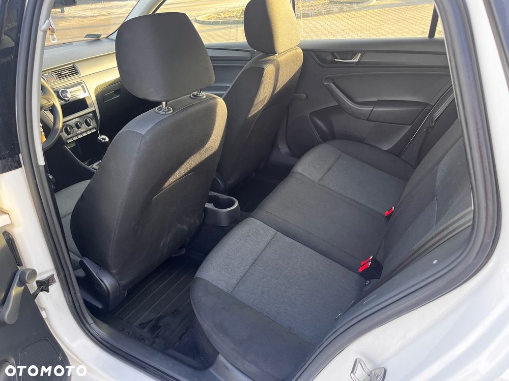 Skoda RAPID 1.4 TDI DPF Clever - 8