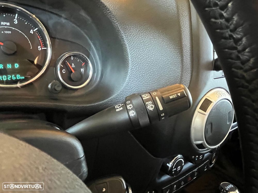 Jeep Wrangler Unlimited 2.8 CRD ATX Rubicon - 26
