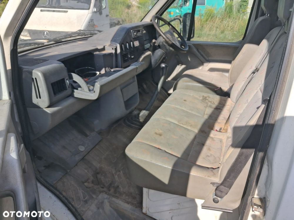 Volkswagen Crafter - 11