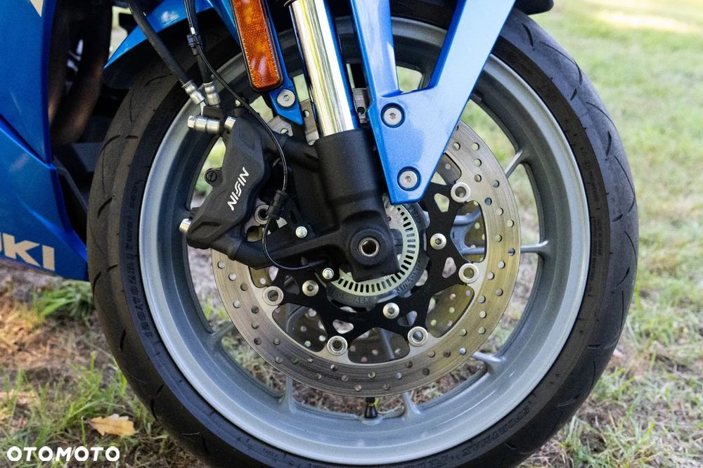 Suzuki GSX - 7