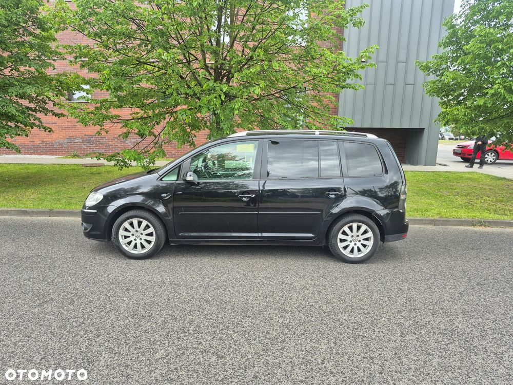 Volkswagen Touran 2.0 TDI Highline - 1