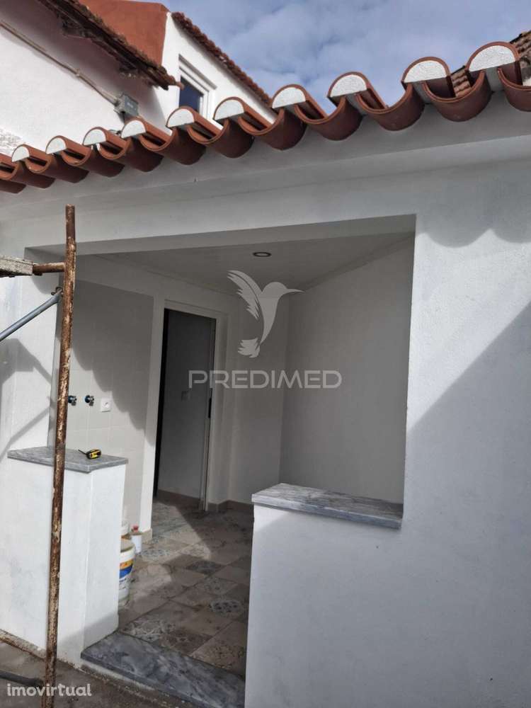 Moradia T2 remodelada em Santana da Carnota (Alenquer) - Grande imagem: 3/11