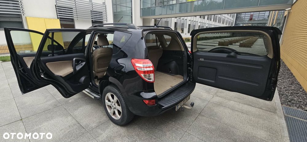 Toyota RAV4 2.2 D-4D Sol - 9