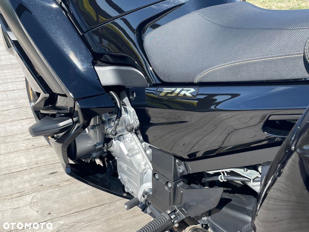 Yamaha FJR - 12
