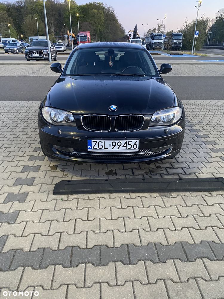 BMW Seria 1 118d DPF - 1