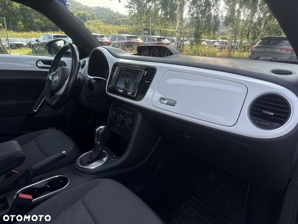 Volkswagen New Beetle - 13