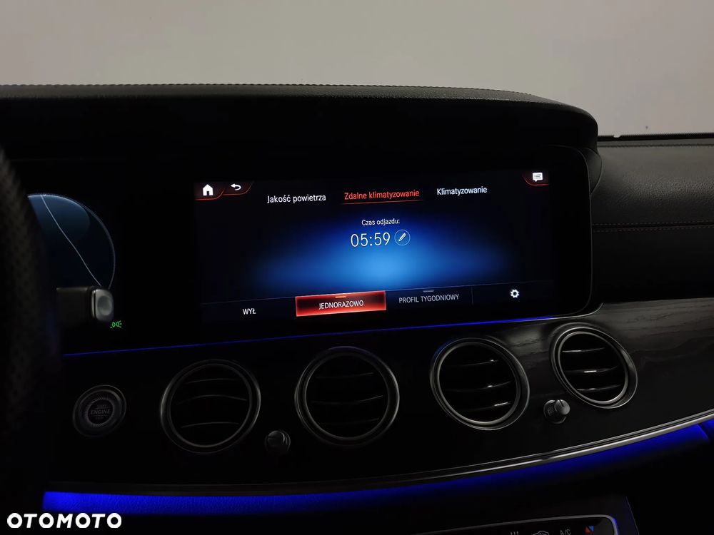Mercedes-Benz Klasa E 300 de 4Matic 9G-TRONIC AMG Line - 20