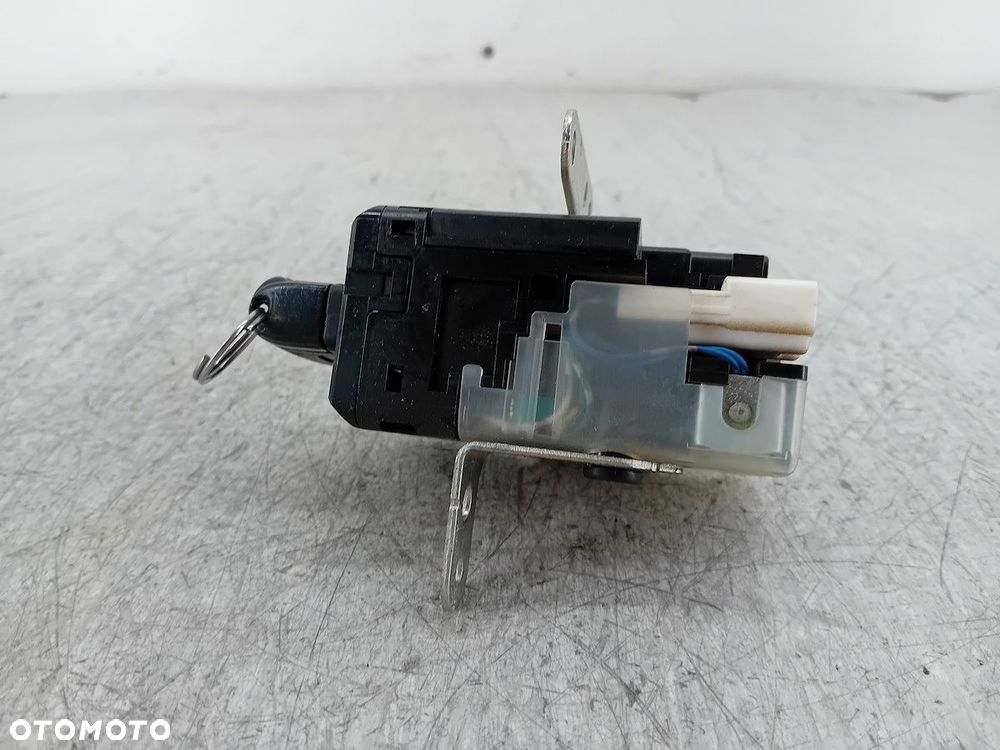 STACYJKA TOYOTA COROLLA VERSO I 2.0 D-4D - 3