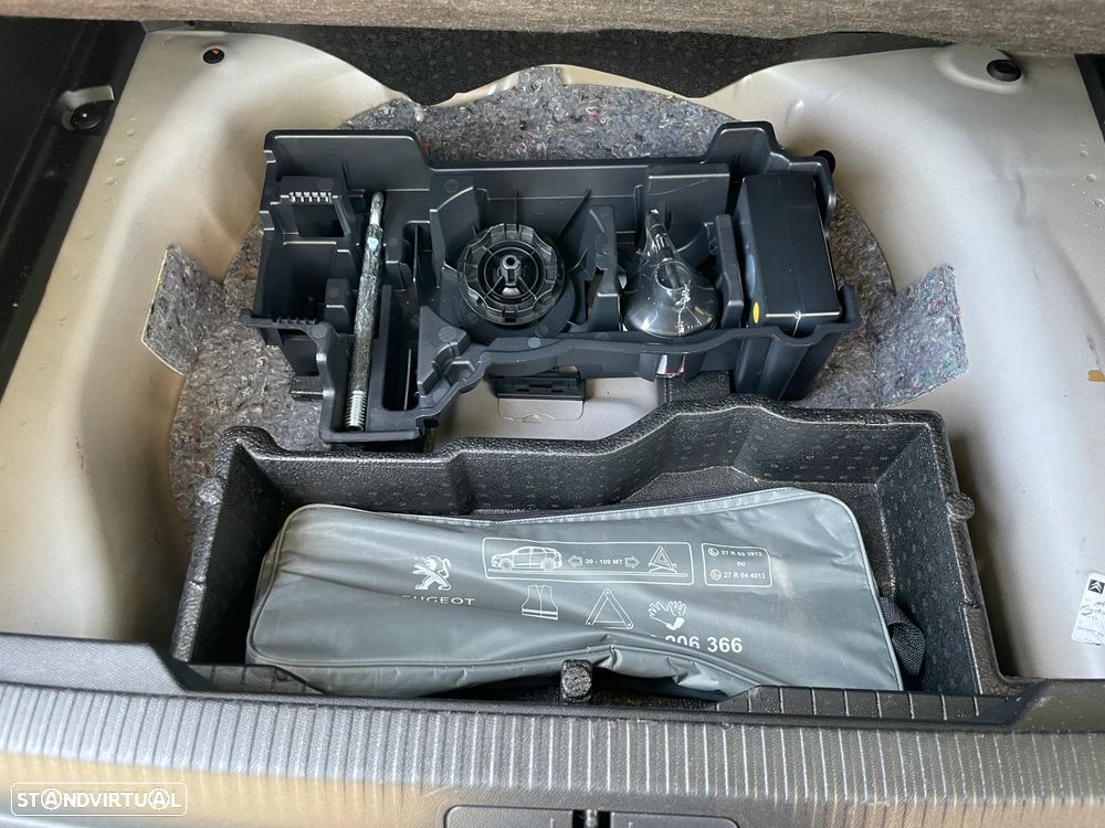 Peugeot 2008 1.5 BlueHDi Active Pack - 16