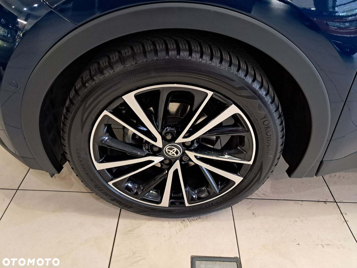 Toyota C-HR - 9