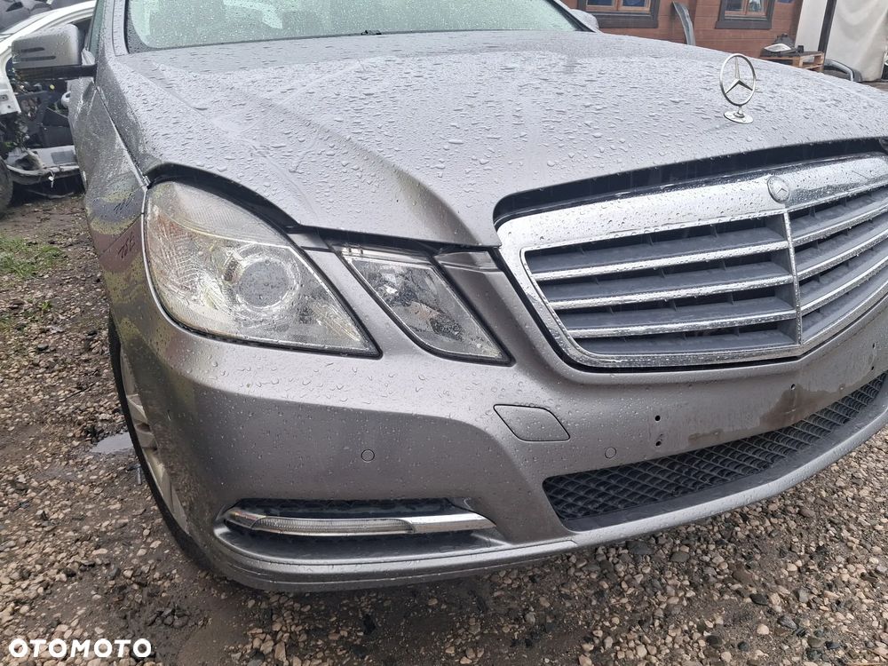 MERCEDES W212 SEDAN ZDERZAK PRZEDNI PRZOD 792 - 4