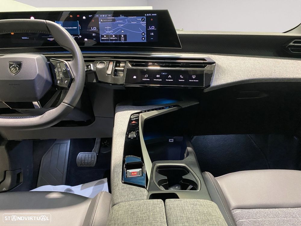 Peugeot 5008 1.2 Hybrid Allure e-DCS6 - 11