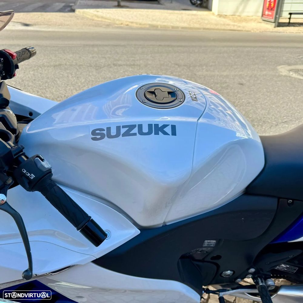 Suzuki Hayabusa GSX 1300 R - 2