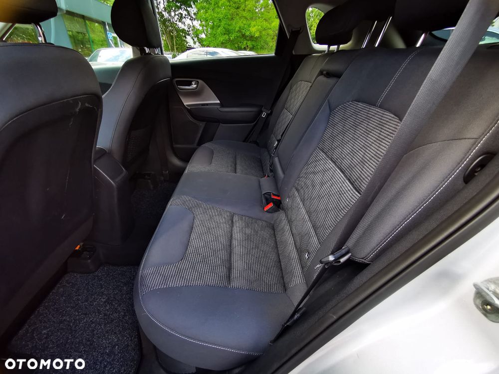 Kia Niro 1.6 GDI Plug-in Hybrid M - 10