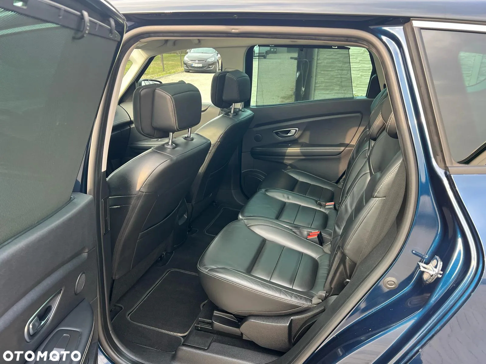 Renault Grand Scenic - 11
