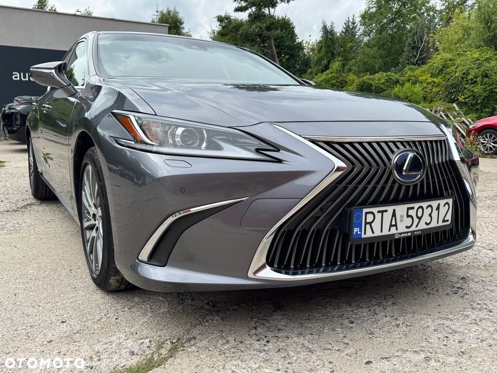 Lexus ES 300h Business Edition + - 1