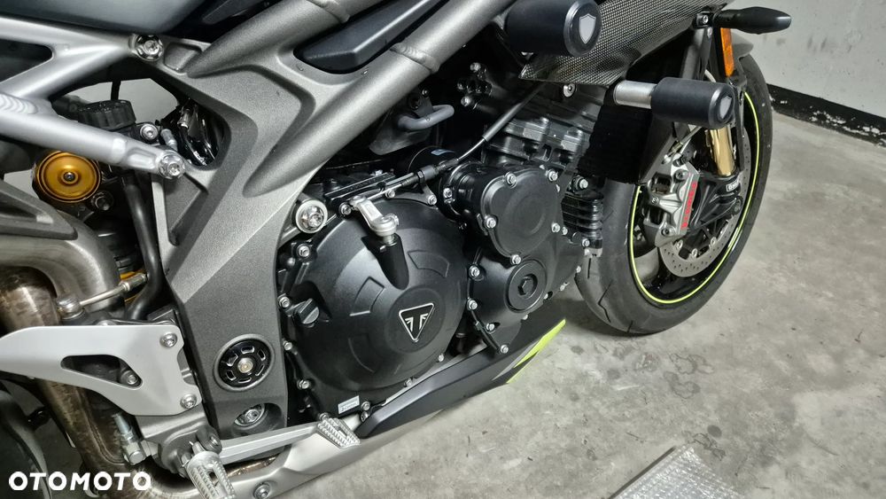 Triumph Speed Triple - 20