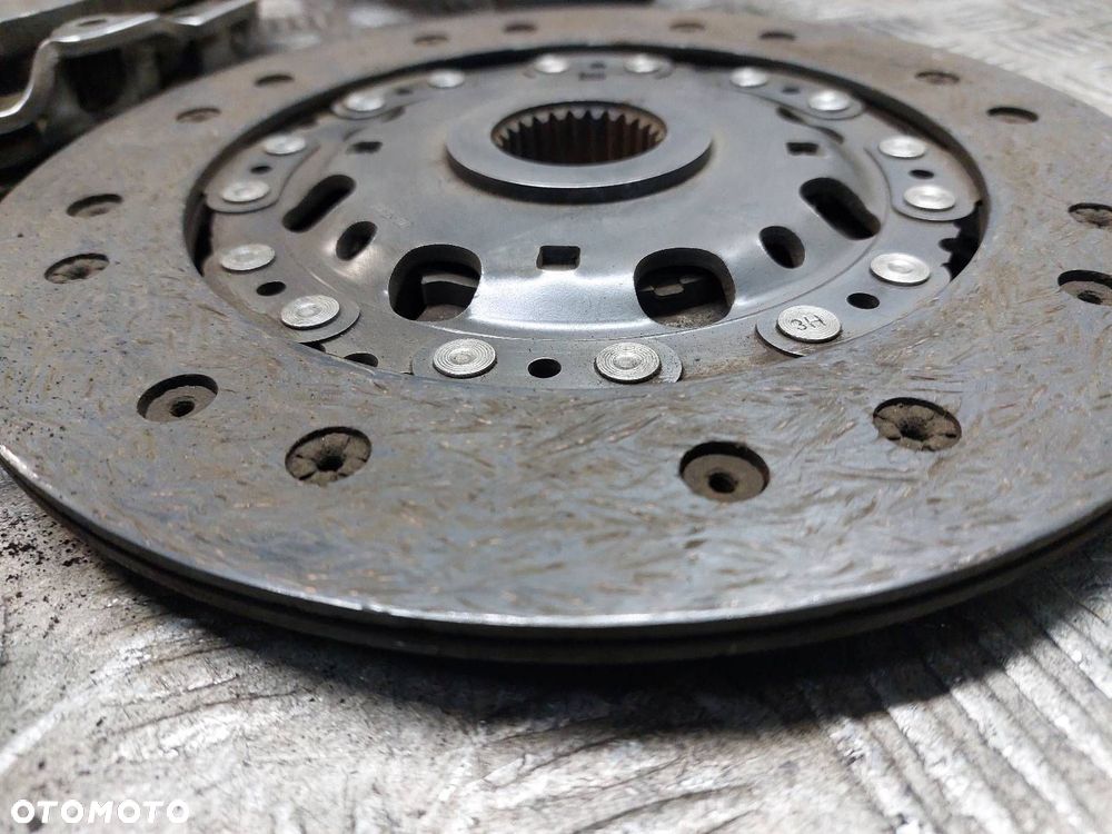 KOŁO DWUMASOWE + TARCZA + DOCISK + ŁOŻYSKO BMW X1 E84 2.0 D 7638349 7615631 - 9