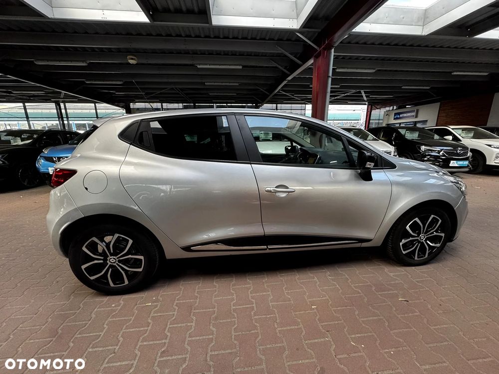 Renault Clio - 8