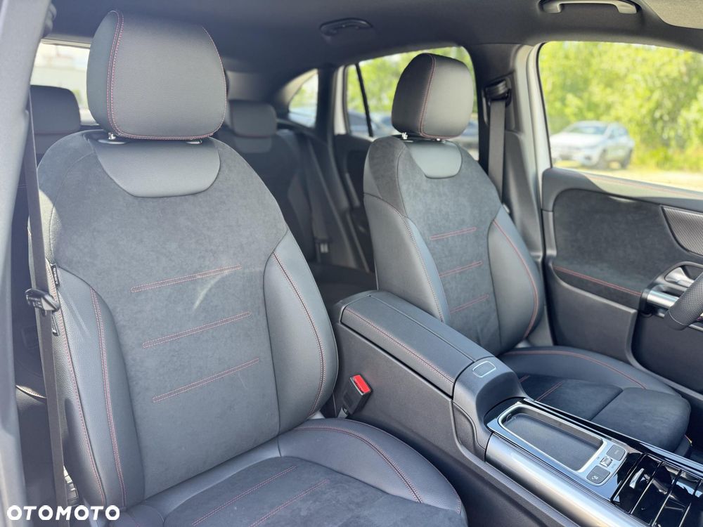 Mercedes-Benz GLA 200 mHEV AMG Line 7G-DCT - 13