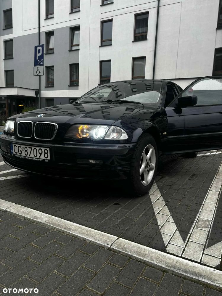 BMW Seria 3 318i - 8
