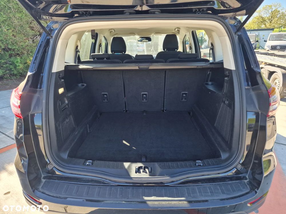 Ford S-Max 2.0 EcoBlue Titanium - 3