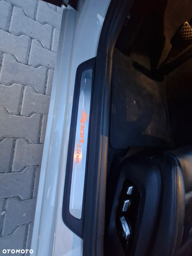 BMW Seria 5 530i Luxury Line sport - 8