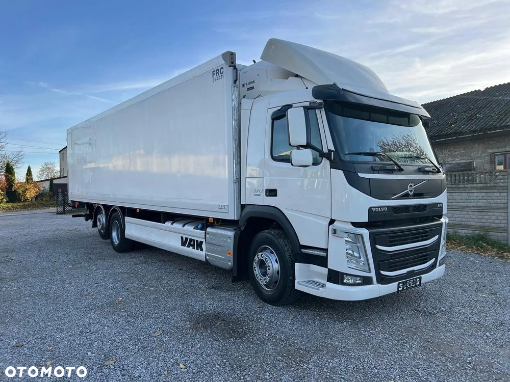 Volvo FM 370 / 6x2 / Chłodnia / Winda / - 11