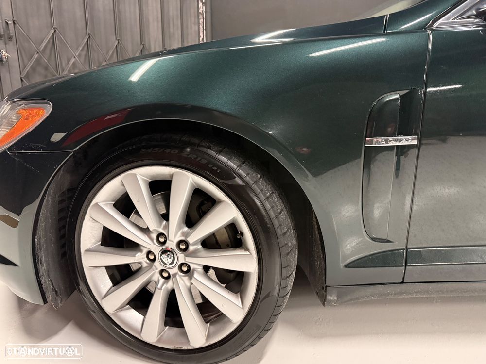 Jaguar XF 3.0 D V6 Premium Luxury - 6