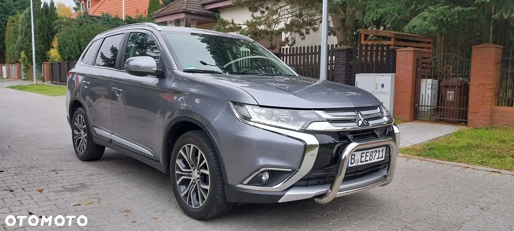 Mitsubishi Outlander 2.2 DI-D 2WD Plus - 1