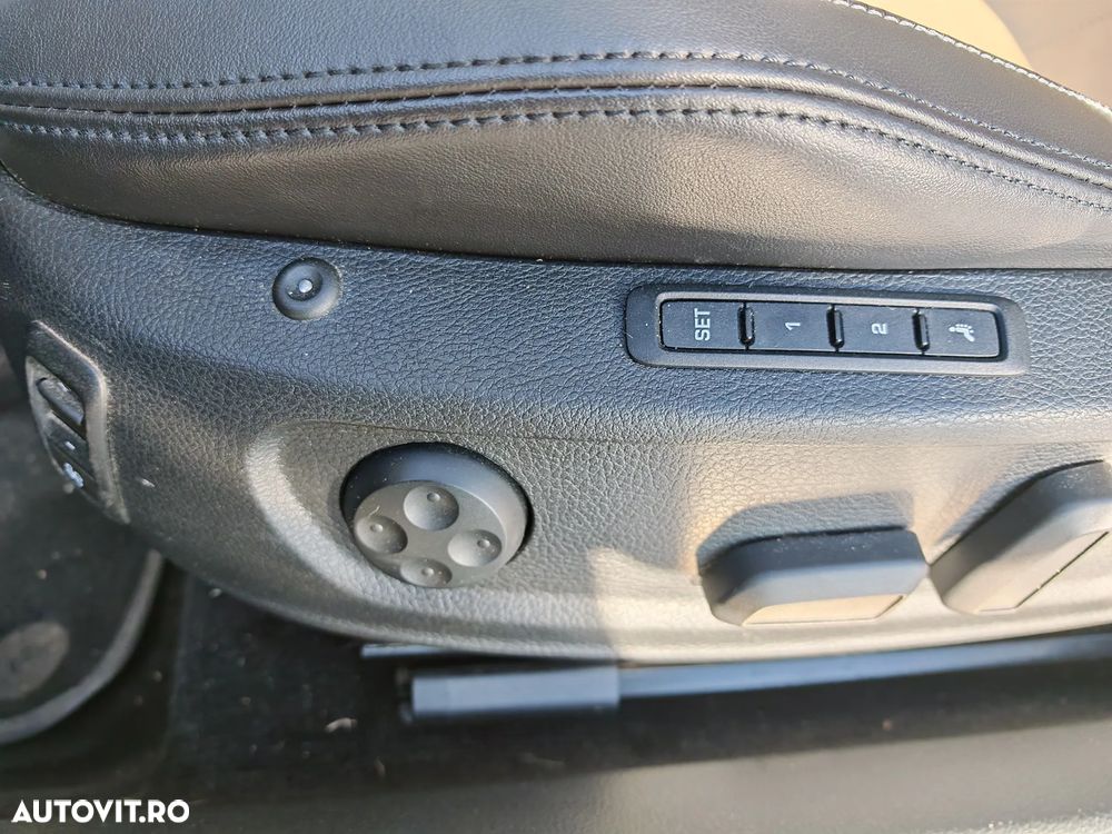 Volkswagen Passat CC 3.6 FSI DSG - 10