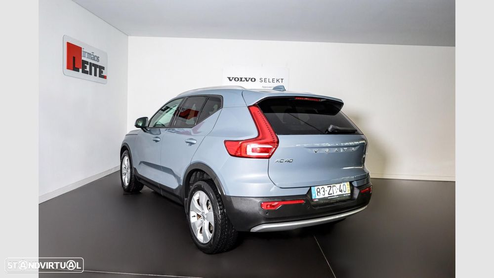 Volvo XC 40 1.5 T3 Momentum Plus - 2