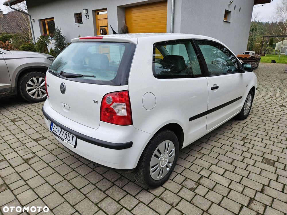 Volkswagen Polo 1.4 16V Comfortline - 3