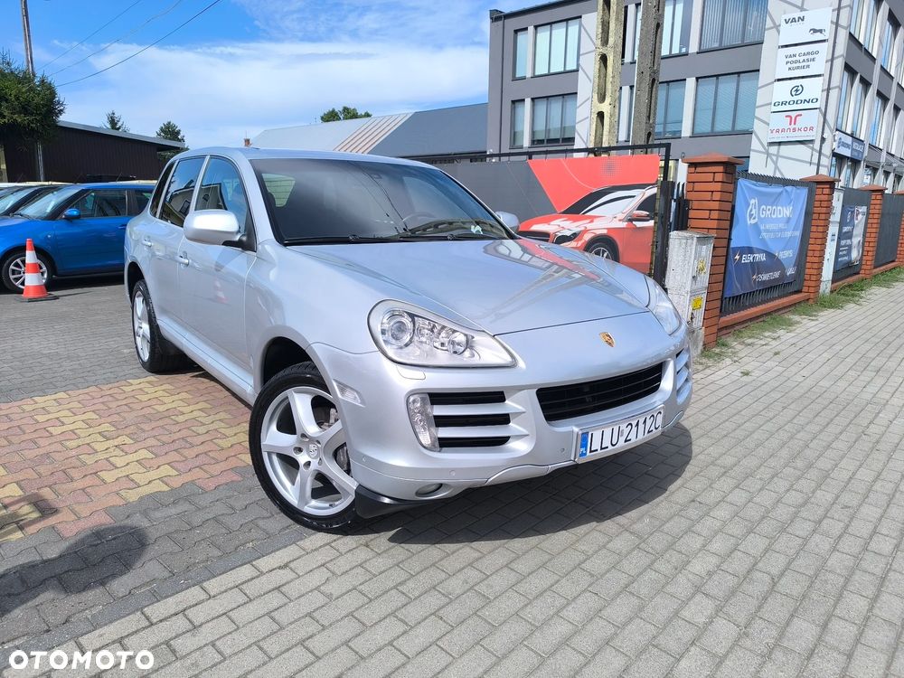 Porsche Cayenne - 21