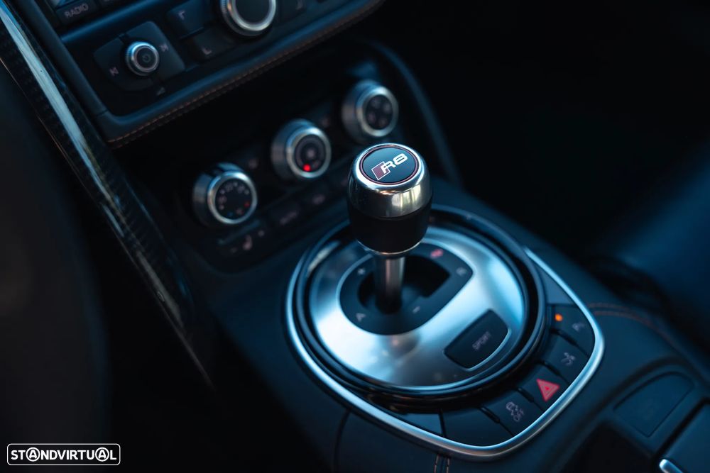 Audi R8 Coupé 5.2 FSI V10 Plus S tronic - 28