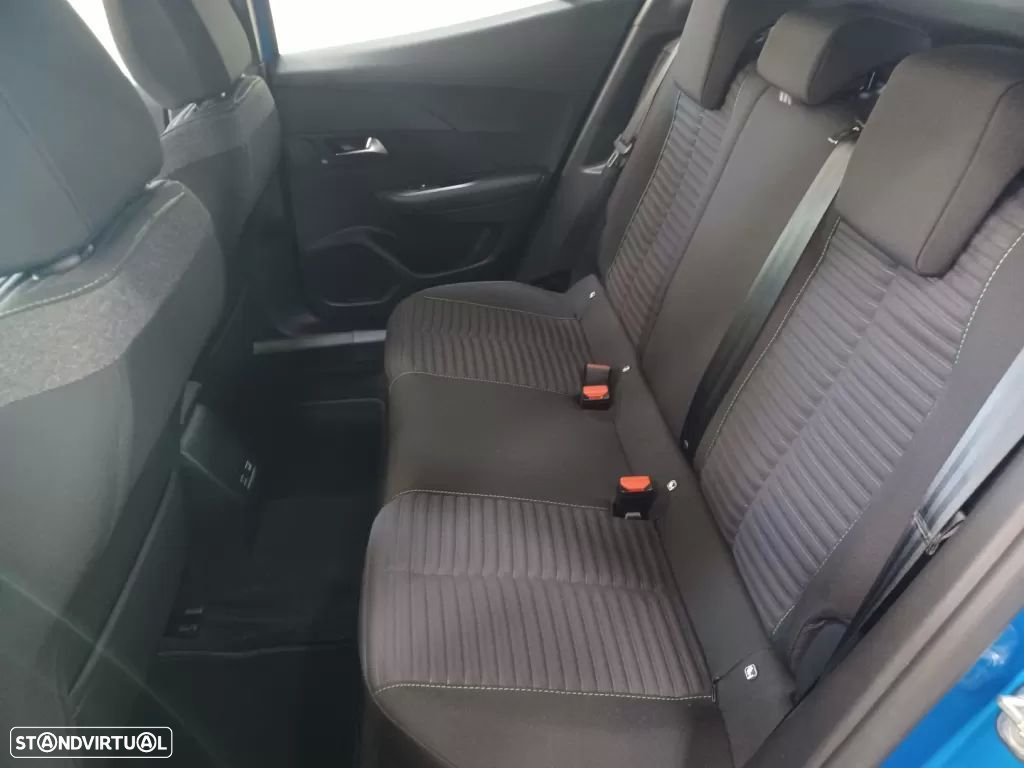 Peugeot e-2008 54 kWh Active - 28