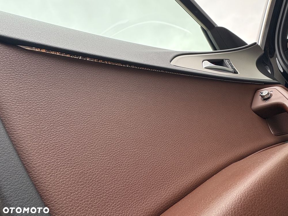 Audi A6 Avant 2.0 TDI ultra S tronic - 27