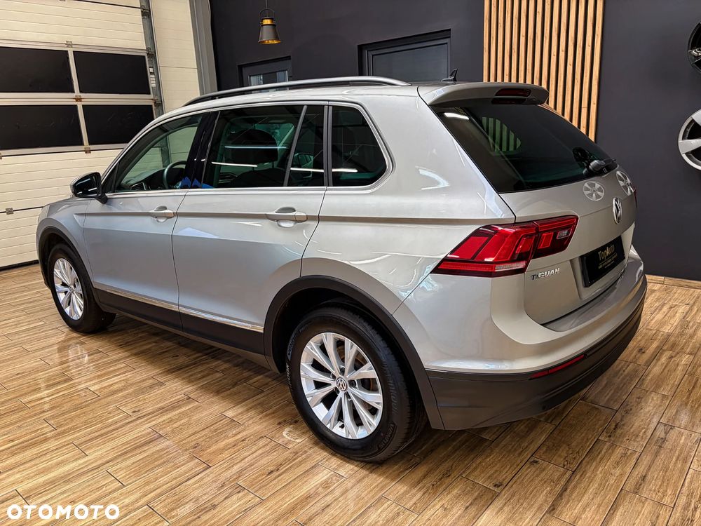 Volkswagen Tiguan - 10