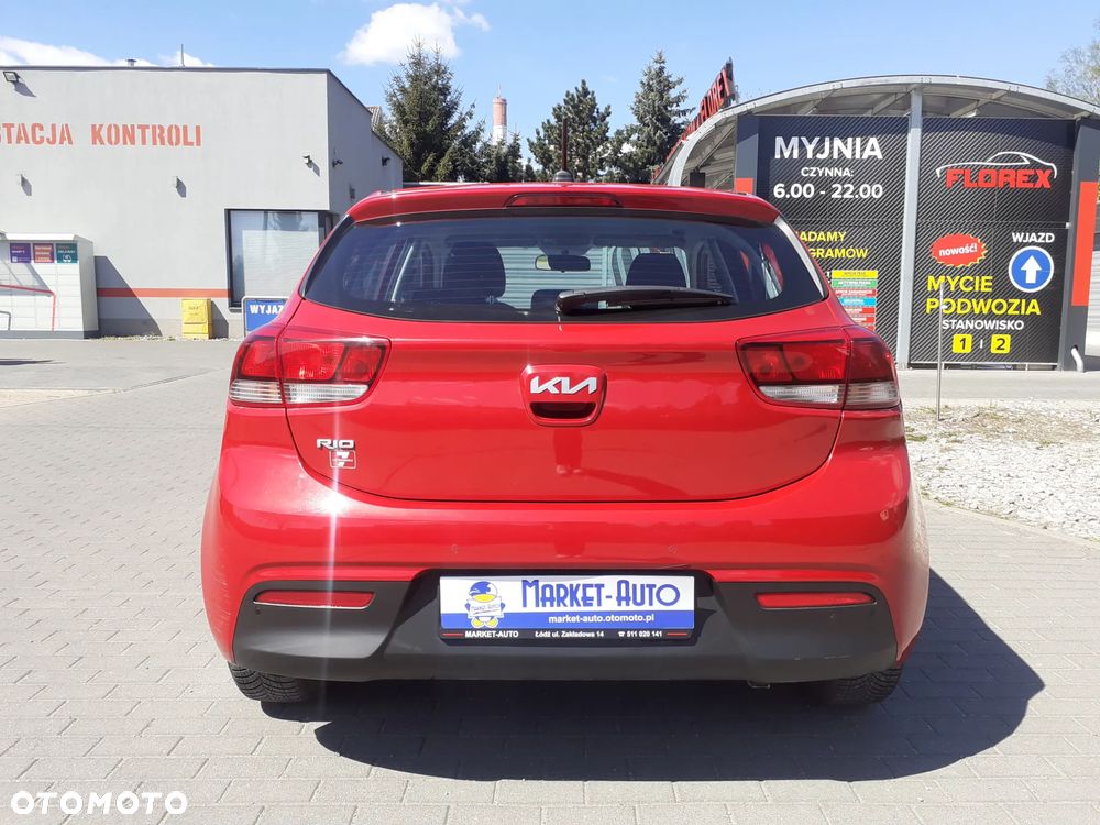 Kia Rio - 4